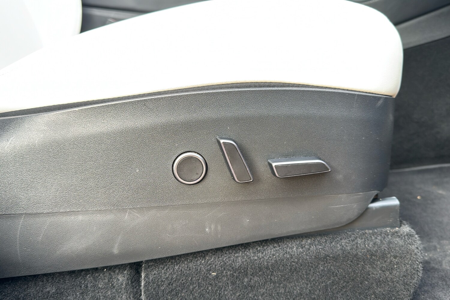 Used Tesla Model Y for sale - 78092443: Photo 28