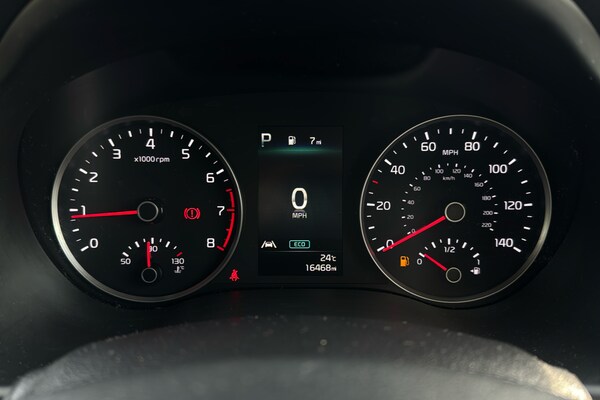 Used Kia Stonic 2023 for sale - 75517065: Photo 14