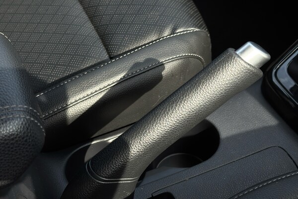 Used Kia Stonic 2023 for sale - 75517065: Photo 30
