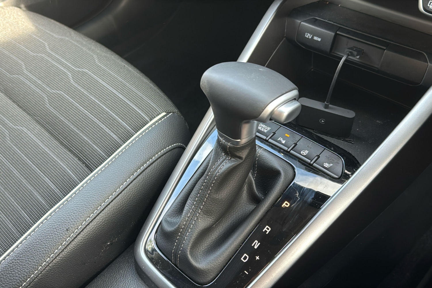 Used Kia Stonic 2025 for sale - 76718611: Photo 13