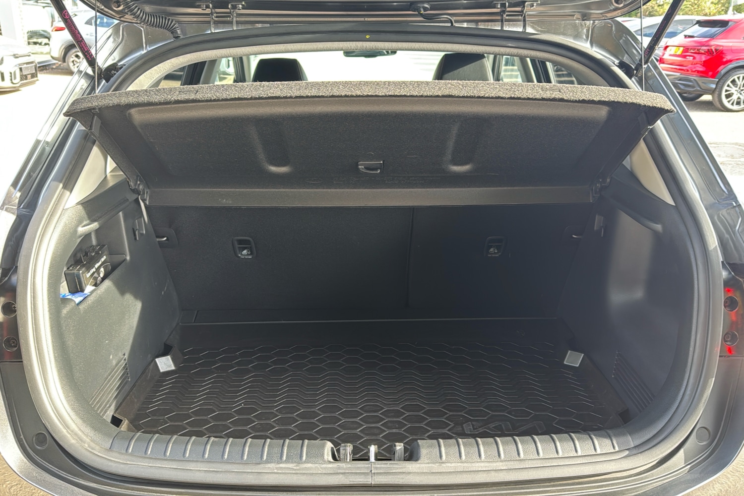 Used Kia Stonic 2025 for sale - 76718611: Photo 19