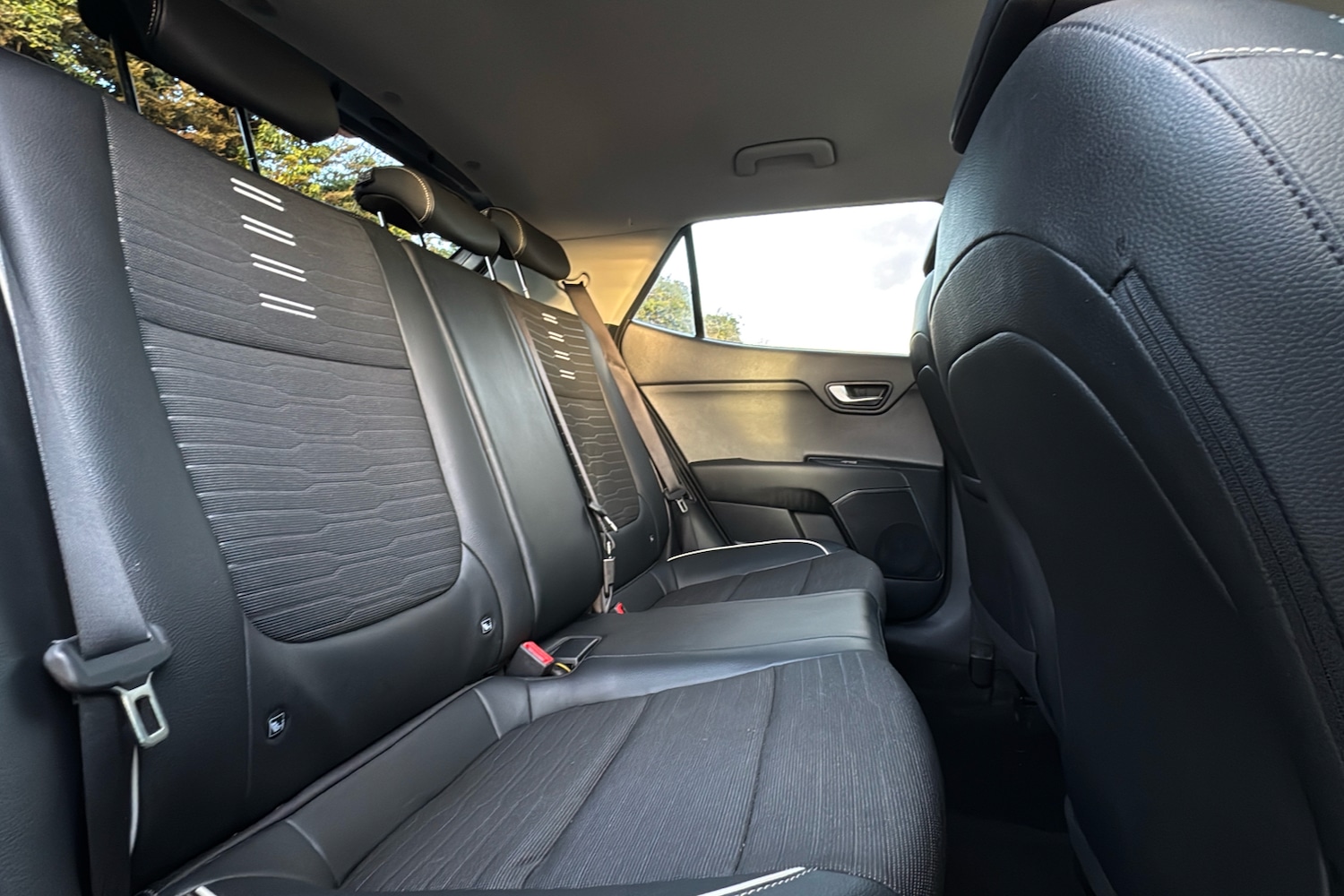 Used Kia Stonic 2024 for sale - 77196303: Photo 12