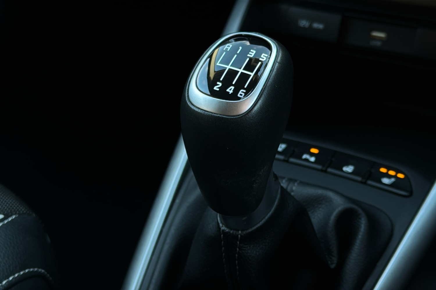 Used Kia Stonic 2024 for sale - 77196303: Photo 13