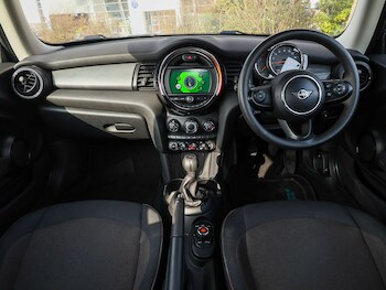 Used MINI Hatch 2019 for sale - 77767209: Photo