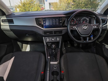 Used Volkswagen Polo 2018 for sale - 78490110: Photo