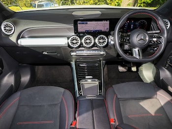 Used Mercedes-Benz GLB 2024 for sale - 76071166: Photo 2