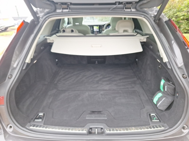 Used Volvo V90 2021 for sale - 75989708: Photo 8