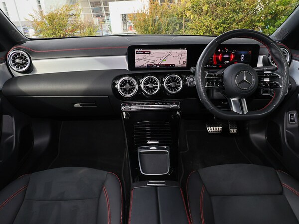 Used Mercedes-Benz CLA 2023 for sale - 76289482: Photo 2