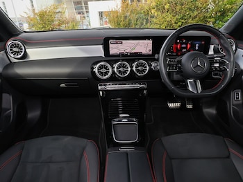Used Mercedes-Benz CLA 2023 for sale - 76289482: Photo 2