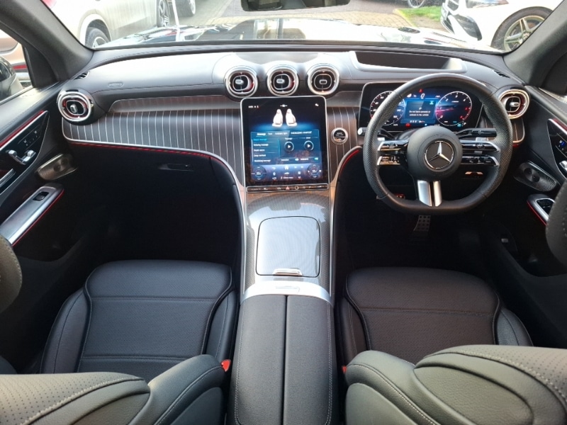 Used Mercedes-Benz GLC 2024 for sale - 76515235: Photo 2