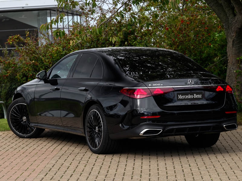 Used Mercedes-Benz E-Class 2025 for sale - 76130144: Photo 3