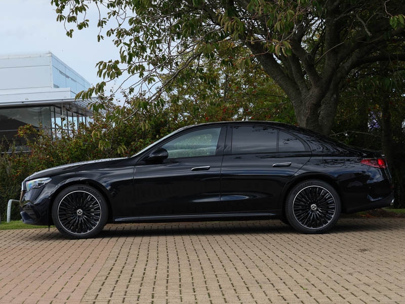 Used Mercedes-Benz E-Class 2025 for sale - 76130144: Photo 4