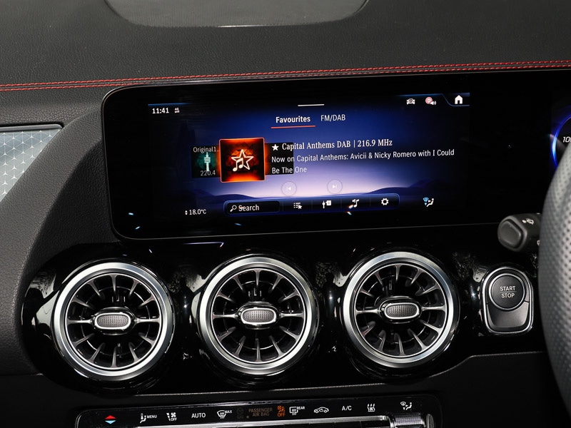Used Mercedes-Benz EQA 2024 for sale - 76365421: Photo 17