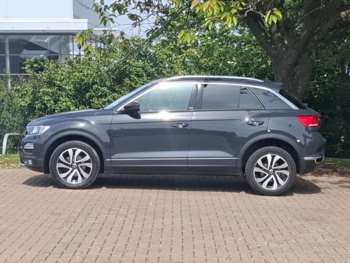 Used Volkswagen T-Roc 2021 for sale - 74809460: Photo