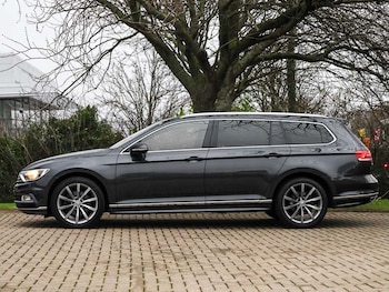 Used Volkswagen Passat 2017 for sale - 77325039: Photo