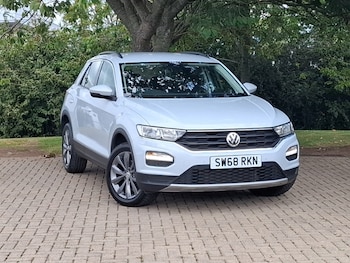 Used Volkswagen T-Roc 2019 for sale - 79368336: Photo