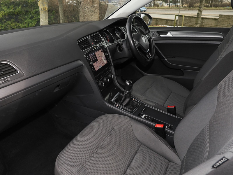 Used Volkswagen Golf 2020 for sale - 77610901: Photo 5