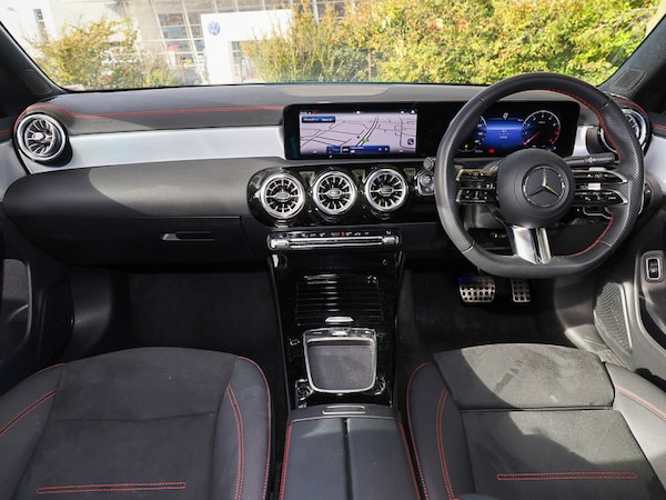 Used Mercedes-Benz CLA 2024 for sale - 76172146: Photo 2
