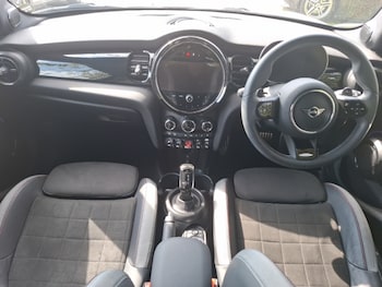 Used MINI Hatch 2023 for sale - 75591641: Photo