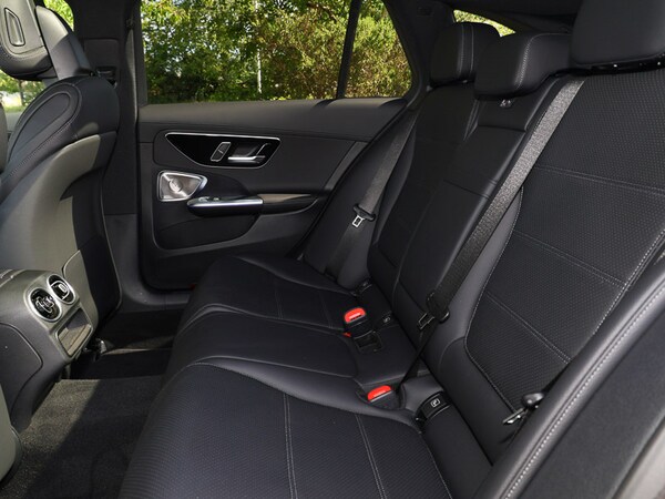 Used Mercedes-Benz C-Class 2023 for sale - 76130062: Photo 6