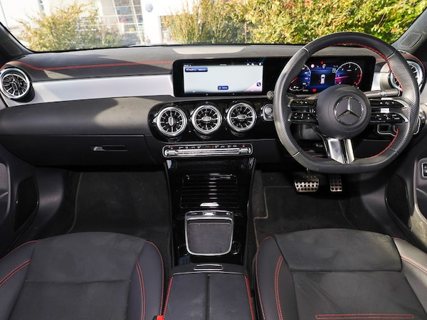 Used Mercedes-Benz CLA 2024 for sale - 76226007: Photo 2