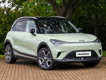 2025 - 200kW Pro + 66kWh 5dr Auto