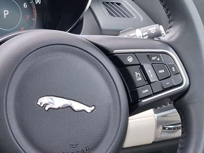 Used Jaguar E-Pace 2019 for sale - 77852430: Photo 10