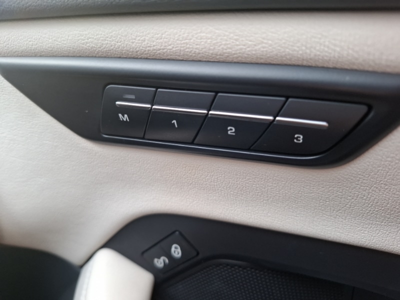 Used Jaguar E-Pace 2019 for sale - 77852430: Photo 15