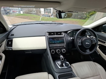 Used Jaguar E-Pace 2019 for sale - 77852430: Photo