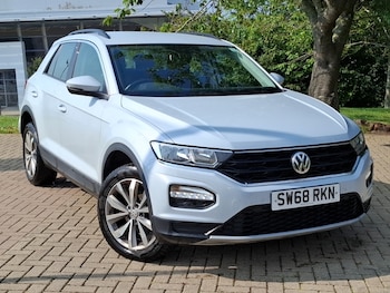 Used Volkswagen T-Roc 2019 for sale - 79274024: Photo