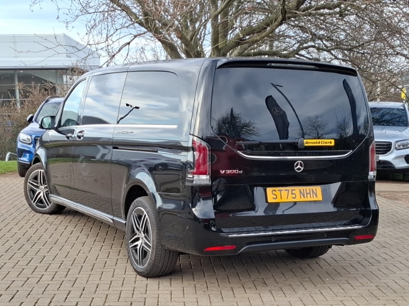 Used Mercedes-Benz V-Class 2025 for sale - 78146772: Photo 3