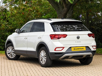 Used Volkswagen T-Roc 2023 for sale - 75732113: Photo