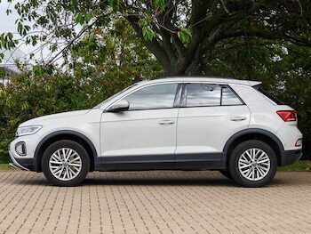 Used Volkswagen T-Roc 2023 for sale - 75732113: Photo