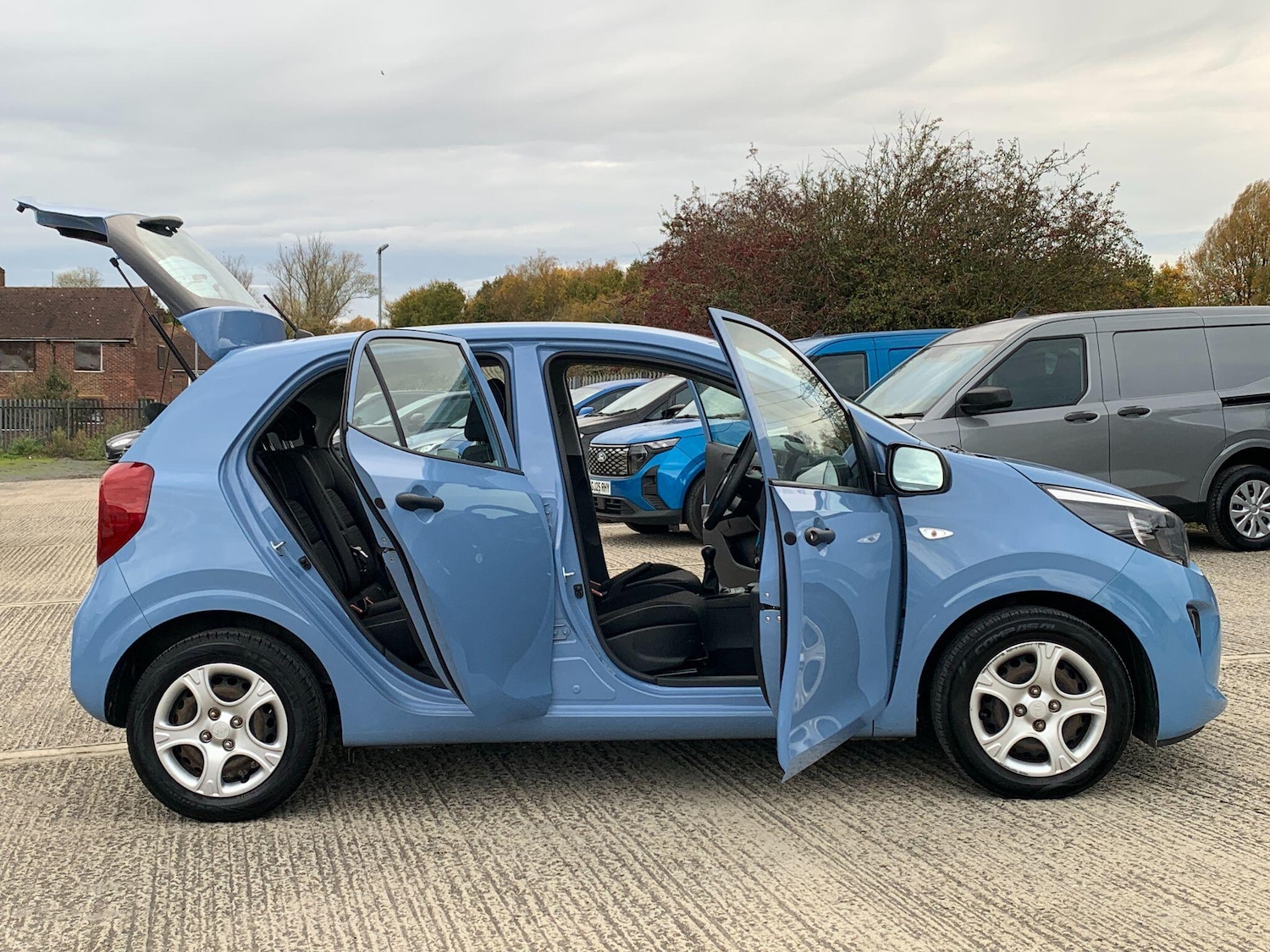 Used Kia Picanto 2018 for sale - 76512406: Photo 11