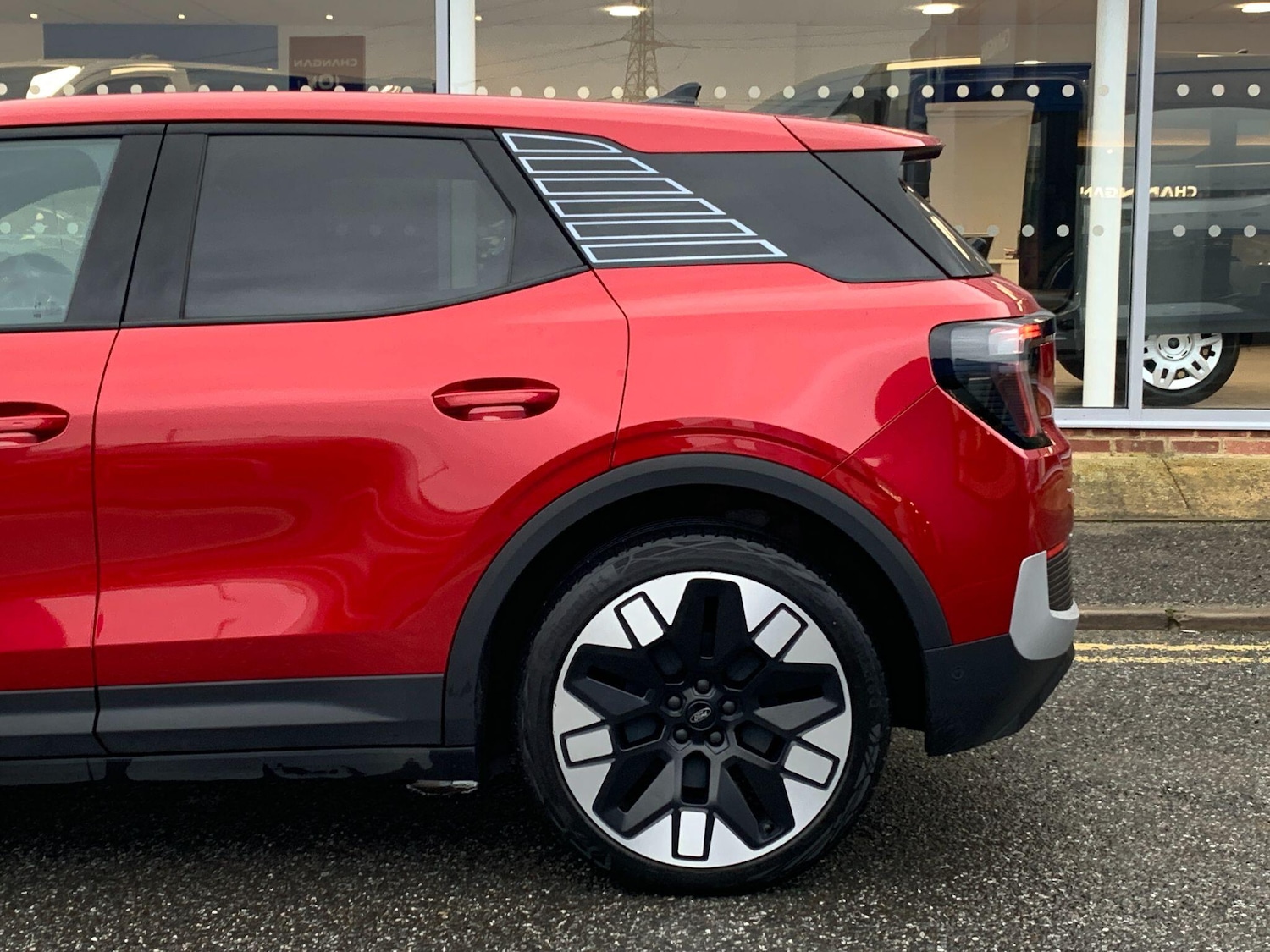 Used Ford Explorer 2024 for sale - 76899408: Photo 11