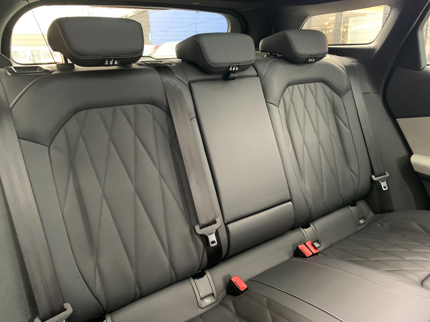 Used Ford Explorer 2024 for sale - 76899408: Photo 20