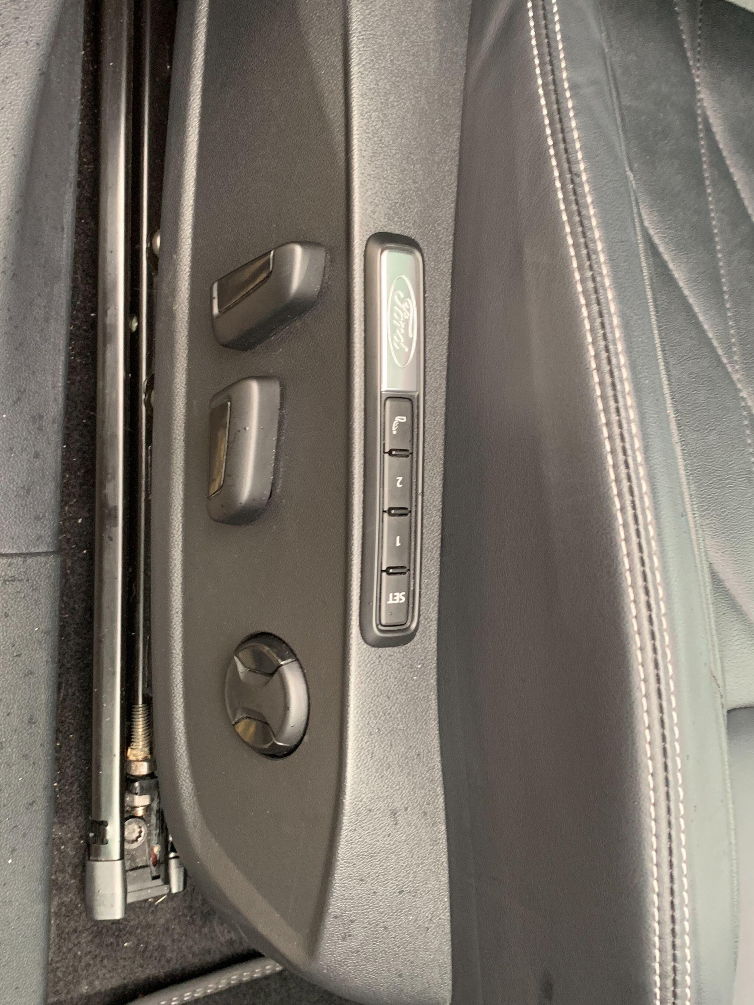 Used Ford Explorer 2024 for sale - 76899408: Photo 25