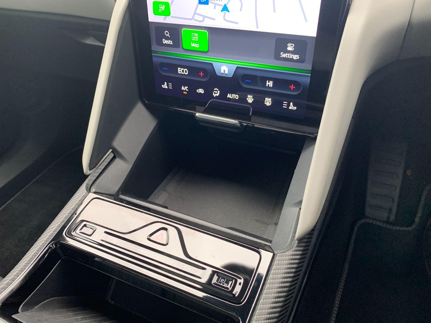 Used Ford Explorer 2024 for sale - 76899408: Photo 60