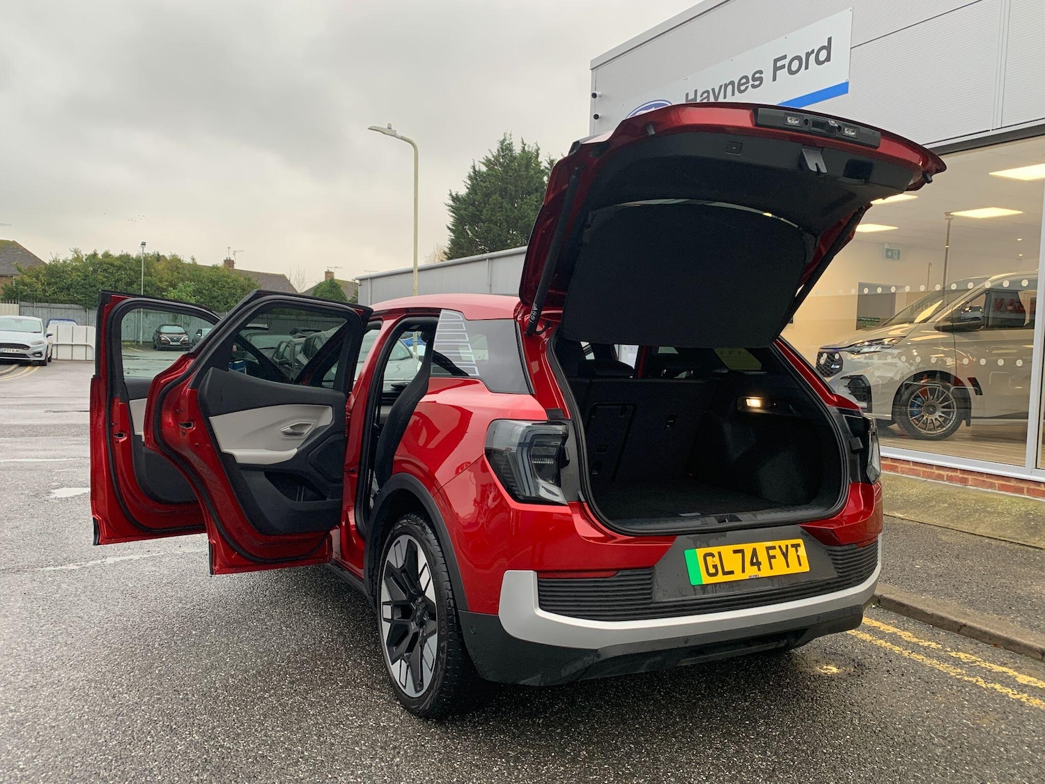 Used Ford Explorer 2024 for sale - 76899408: Photo 9