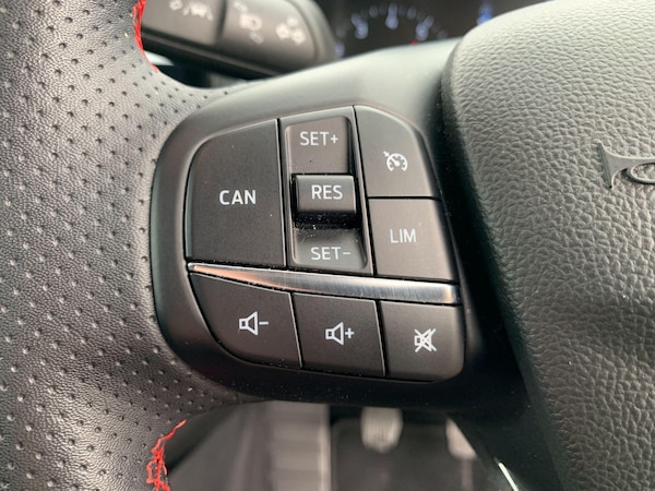 Used Ford Focus 2023 for sale - 76306530: Photo 25