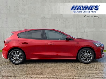 Used Ford Focus 2023 for sale - 76306530: Photo 3