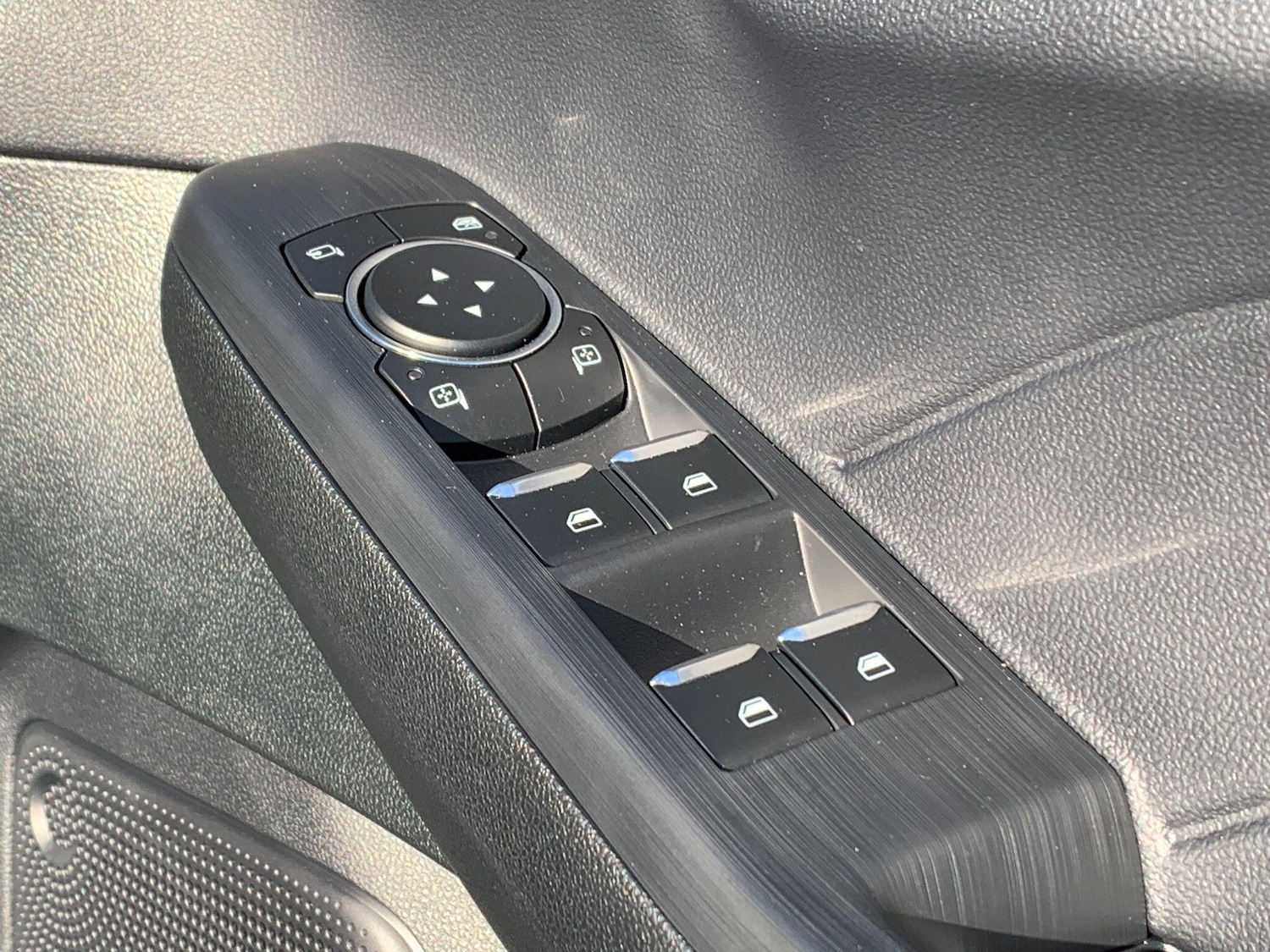 Used Ford Kuga 2025 for sale - 76658638: Photo 21