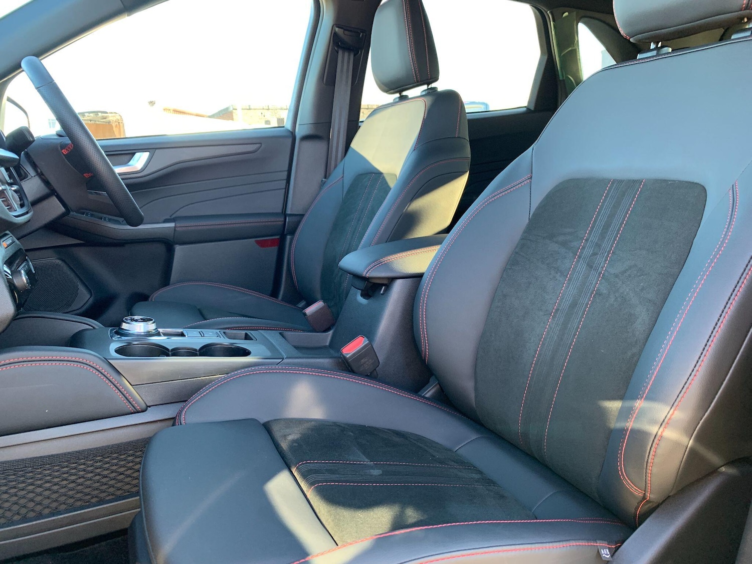 Used Ford Kuga 2025 for sale - 76658638: Photo 42