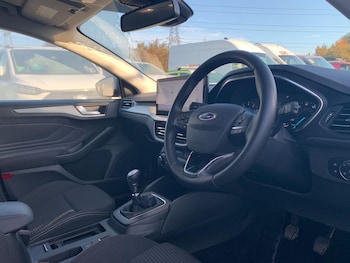 Used Ford Focus 2022 for sale - 76227881: Photo