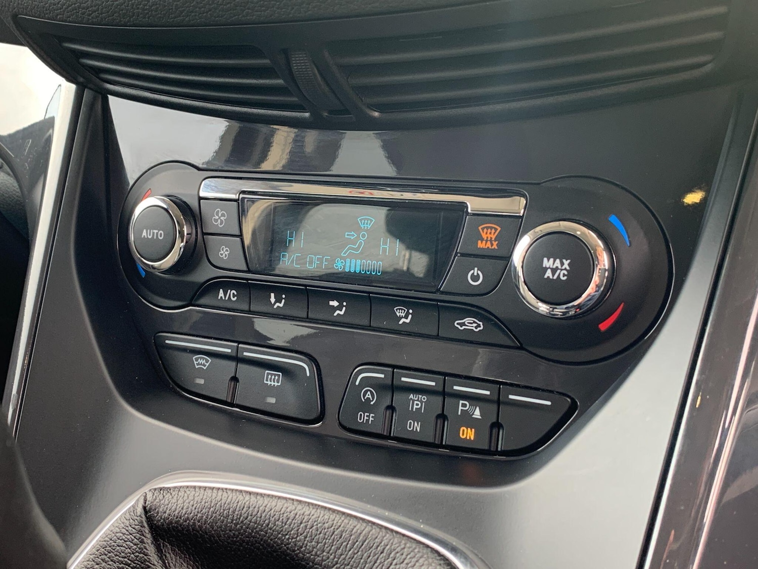 Used Ford Kuga 2016 for sale - 77625651: Photo 14