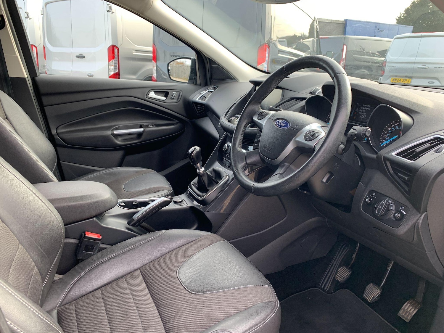 Used Ford Kuga 2016 for sale - 77625651: Photo 2