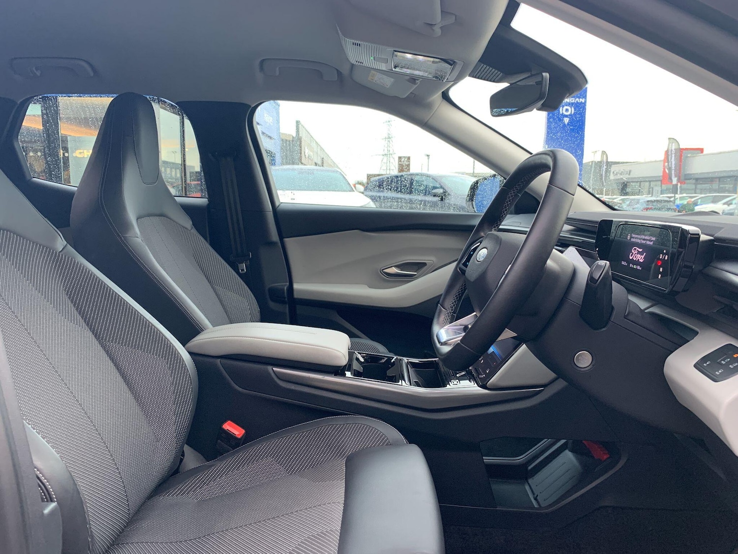 Used Ford Explorer 2025 for sale - 76898812: Photo 14