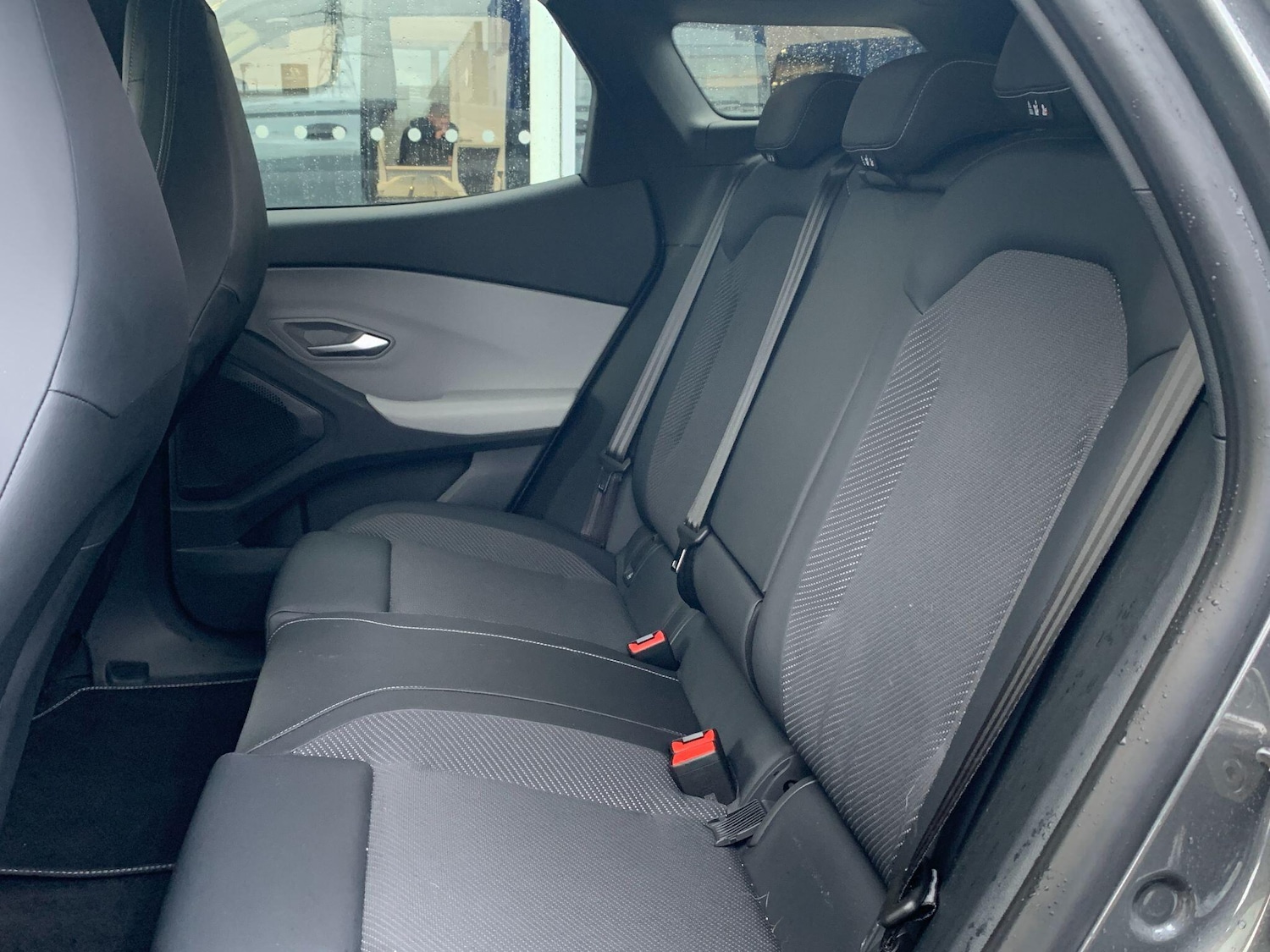 Used Ford Explorer 2025 for sale - 76898812: Photo 17