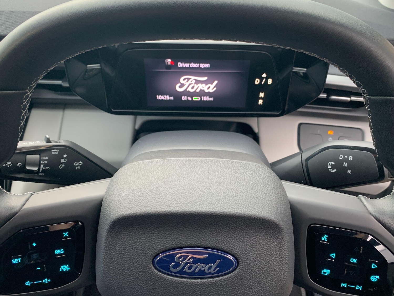 Used Ford Explorer 2025 for sale - 76898812: Photo 38