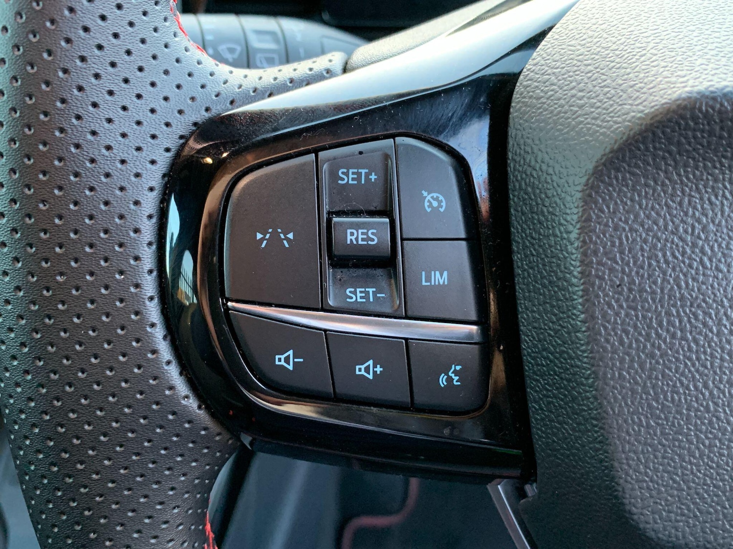 Used Ford Puma 2025 for sale - 76457154: Photo 24